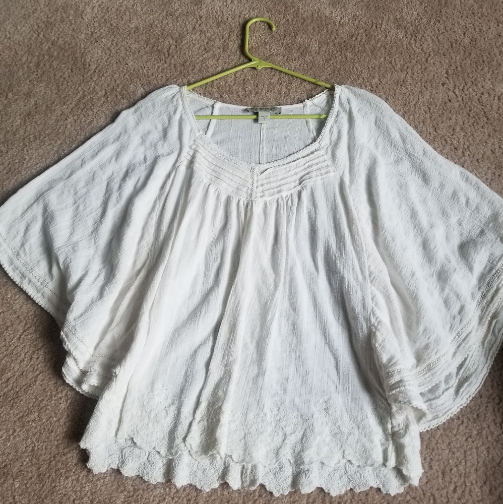 White long sleeve blouse